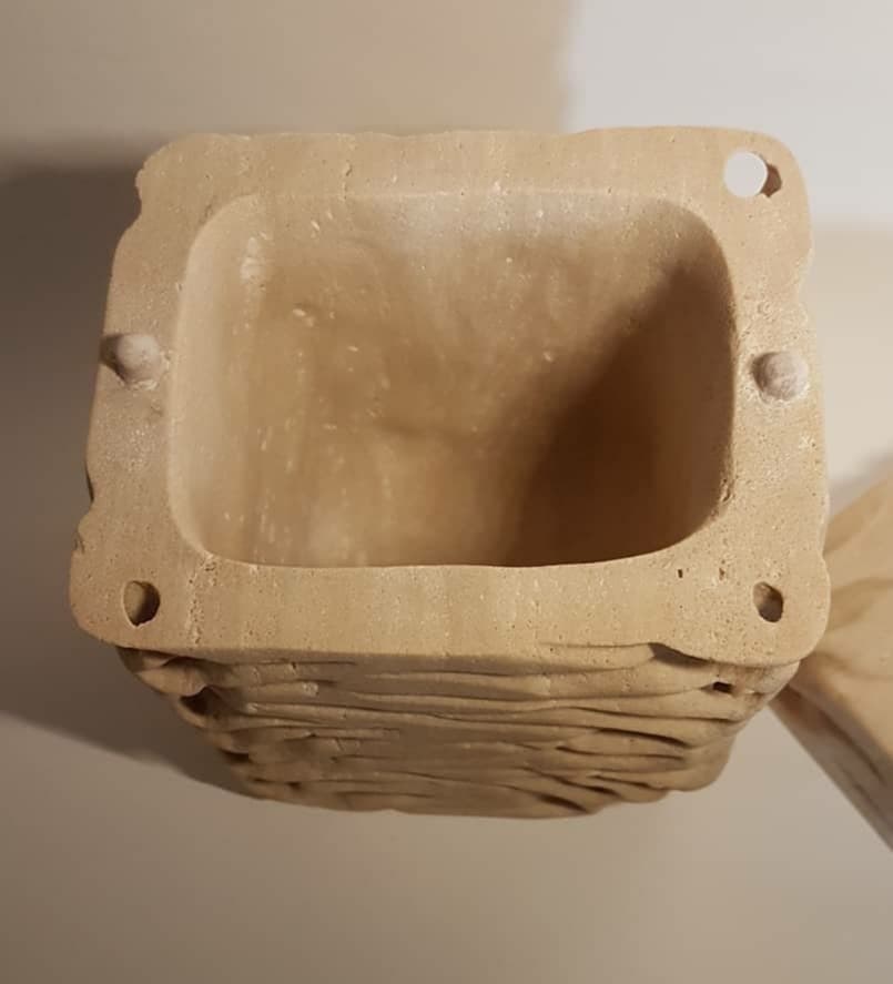 View of the interior volume of the urn.