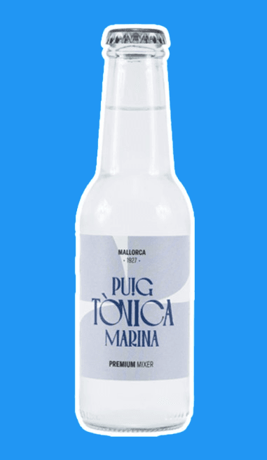 Tónica marina sobre fondo azul