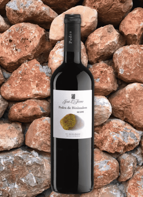 Flasche roter Pedra Binissalem Wein