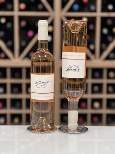 Vi Jove amb raïms Mantonegro i Cabernet Sauvignon