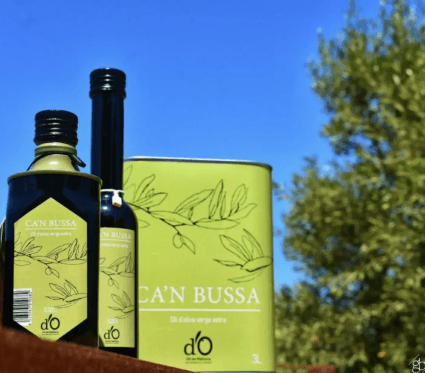 Image of 3 different formats by Can Bussa 