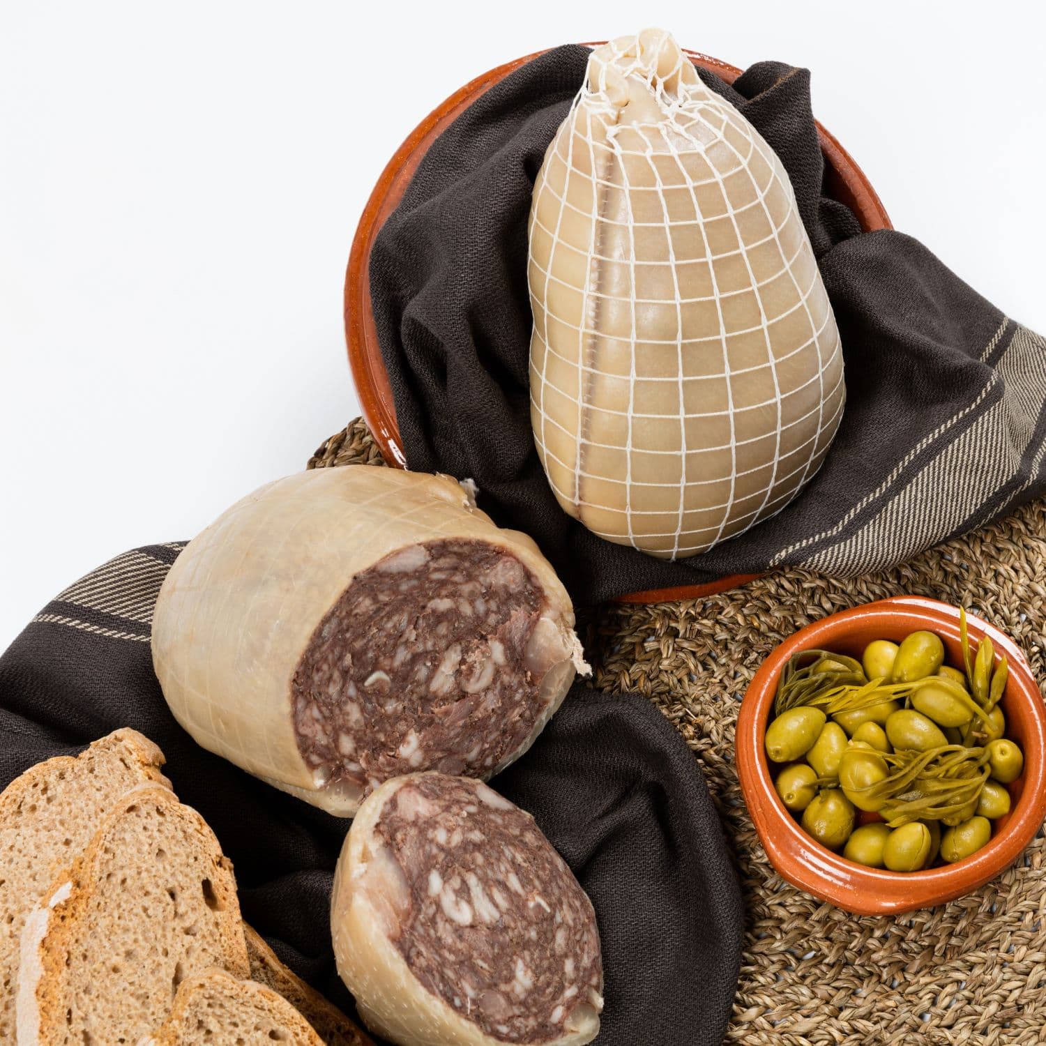 CRISOL bedding in traditional presentation, with a visible inner cut that shows its characteristic texture.