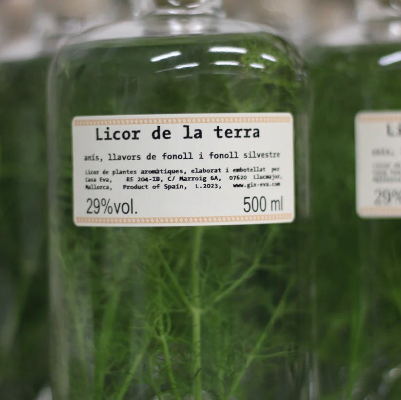 Image from Label Artisan Spirits Licor de la terra 0,5 L 29%vol. 
