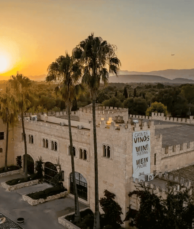 Renommiertes Weingut Château Vino de la Isla im Herzen von Algaida