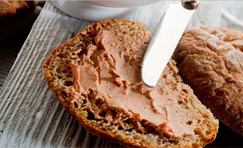 SLICES OF BREAD WITH PATE