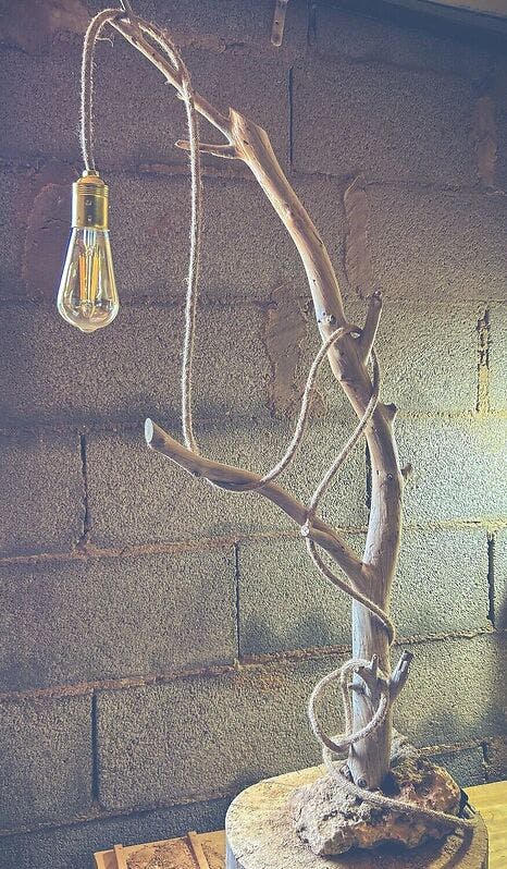 Imagen de lámpara Rama de Deriva con fondo Cocó Wood Art