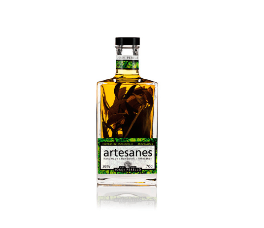 Botella de licor de hierbas