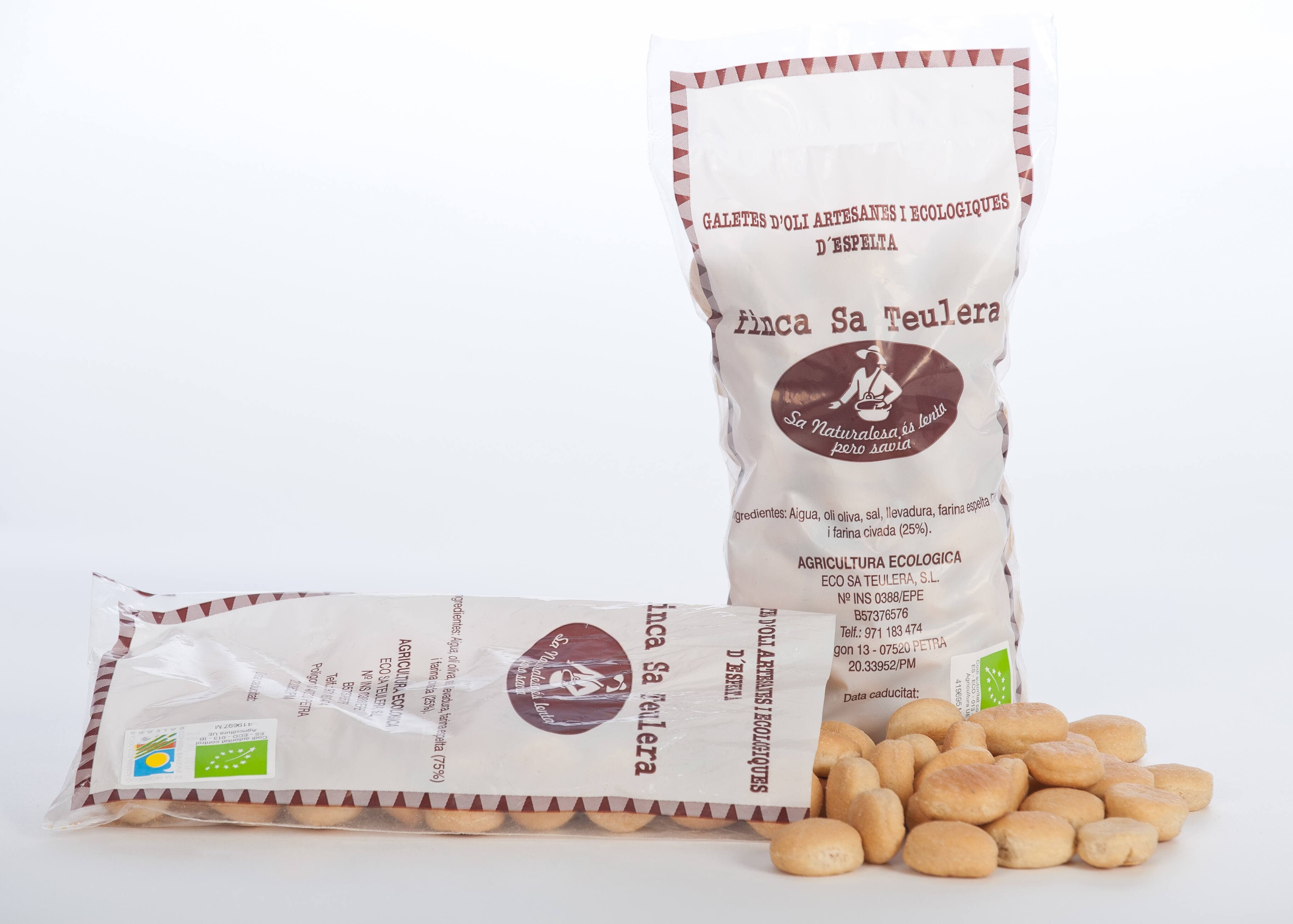 Galetes artesanals d' oli d' oliva amb diferents farines i ingredients naturals.