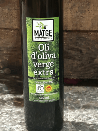 Oli d' Oliva Verge Extra Son Matge, 500 ml. Elaborat a Valldemossa amb varietats Picual i Mallorquina, extracció en fred i segell DO Oli de Mallorca.